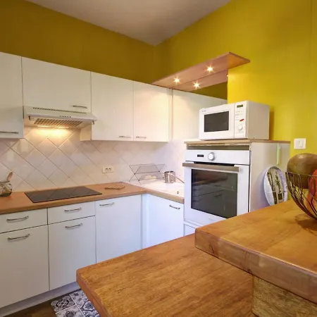 Confortable Avec Jardin Privatif, Terrasse Et Equipements Modernes - Fr-1-496-194 Apartment *