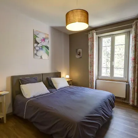 Confortable Avec Jardin Privatif, Terrasse Et Equipements Modernes - Fr-1-496-194