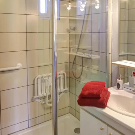 Apartment Confortable Avec Jardin Privatif, Terrasse Et Equipements Modernes - Fr-1-496-194